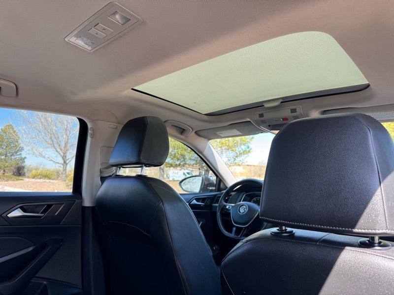 Volkswagen Jetta R-Line Auto w/SULEV 2020