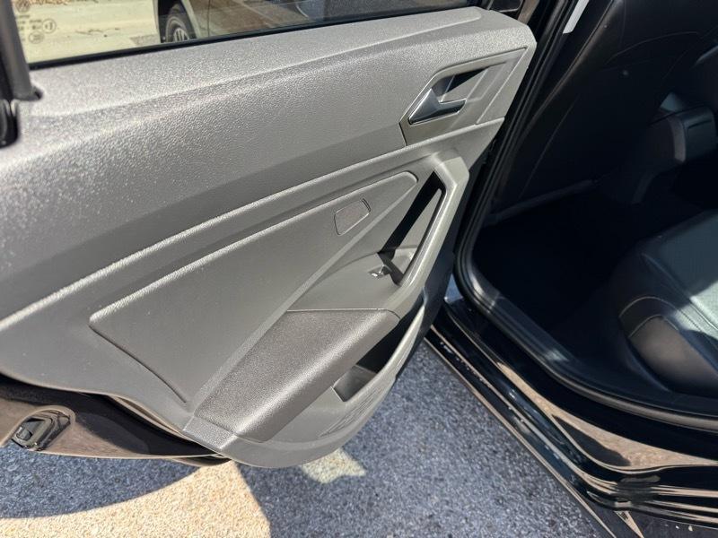 Volkswagen Jetta R-Line Auto w/SULEV 2020