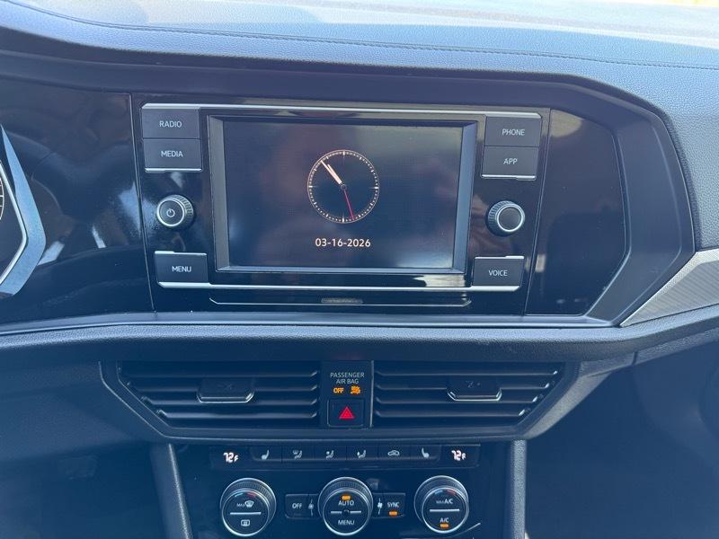 Volkswagen Jetta R-Line Auto w/SULEV 2020