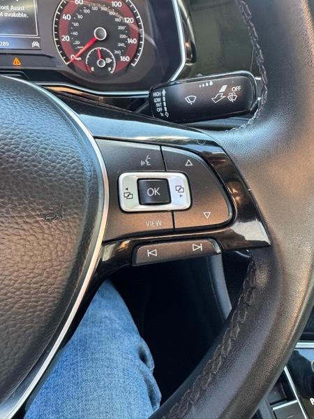 Volkswagen Jetta R-Line Auto w/SULEV 2020