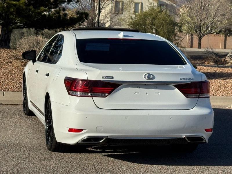 Lexus LS 460 4dr Sdn Crafted Line RWD 2015
