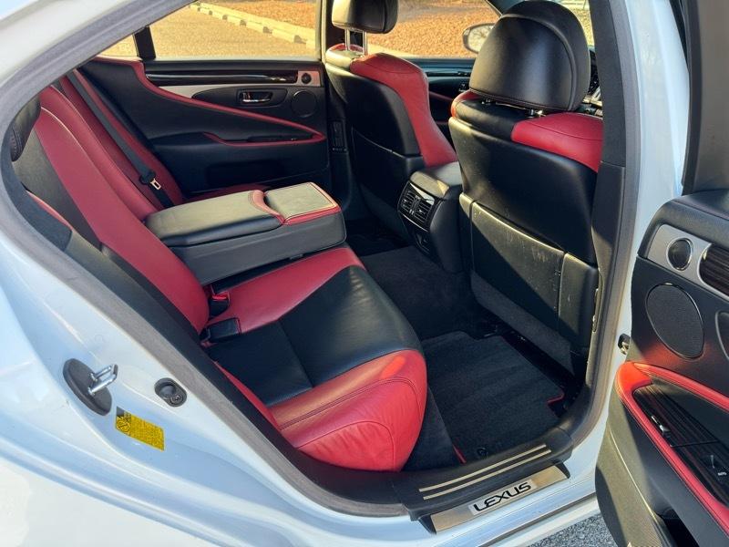 Lexus LS 460 4dr Sdn Crafted Line RWD 2015