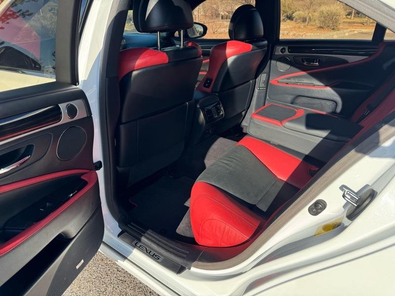 Lexus LS 460 4dr Sdn Crafted Line RWD 2015