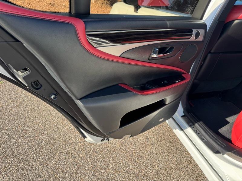 Lexus LS 460 4dr Sdn Crafted Line RWD 2015