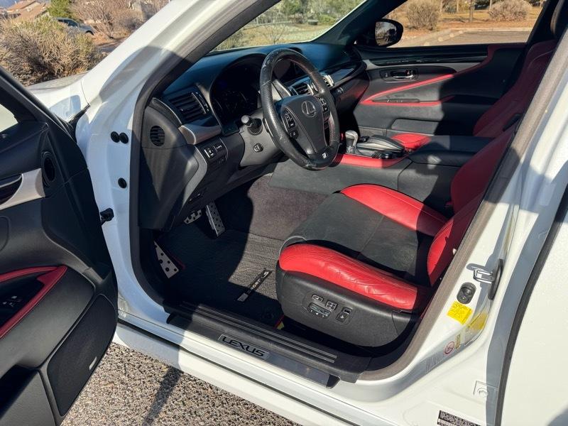 Lexus LS 460 4dr Sdn Crafted Line RWD 2015