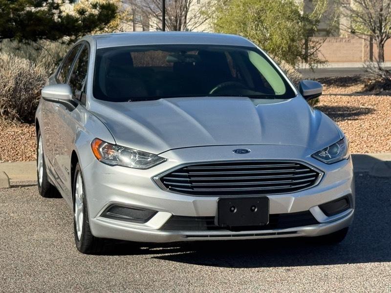Ford Fusion Hybrid SE FWD 2017