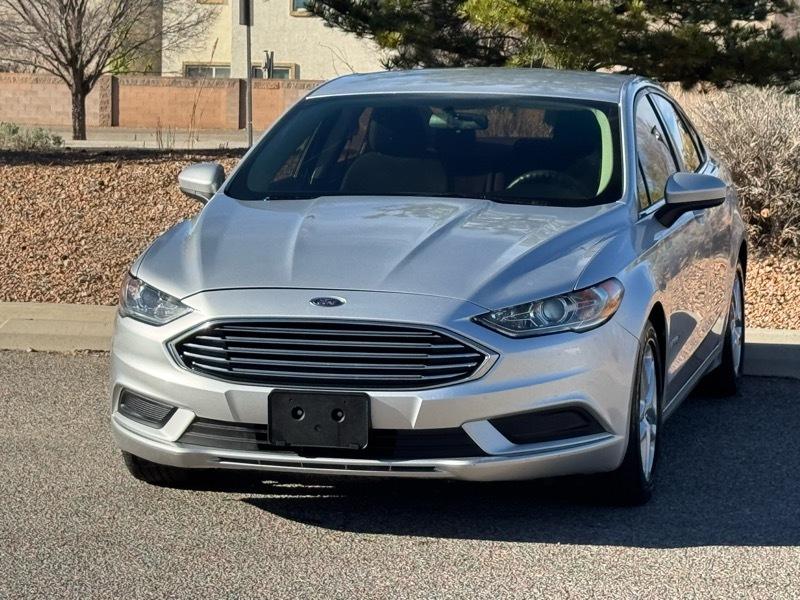 Ford Fusion Hybrid SE FWD 2017