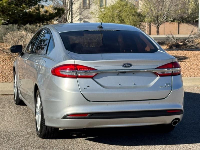 Ford Fusion Hybrid SE FWD 2017