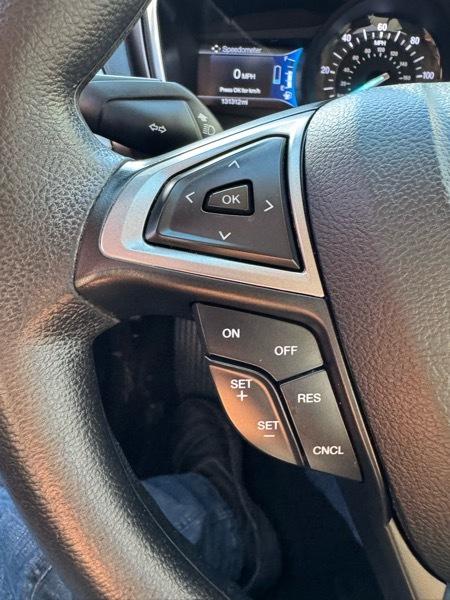 Ford Fusion Hybrid SE FWD 2017