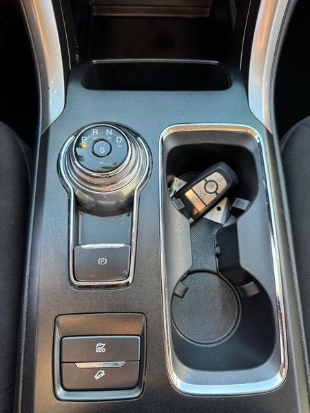 Ford Fusion Hybrid SE FWD 2017