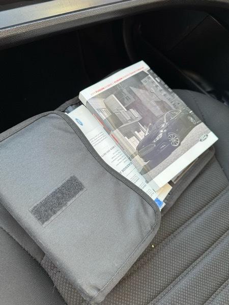 Ford Fusion Hybrid SE FWD 2017