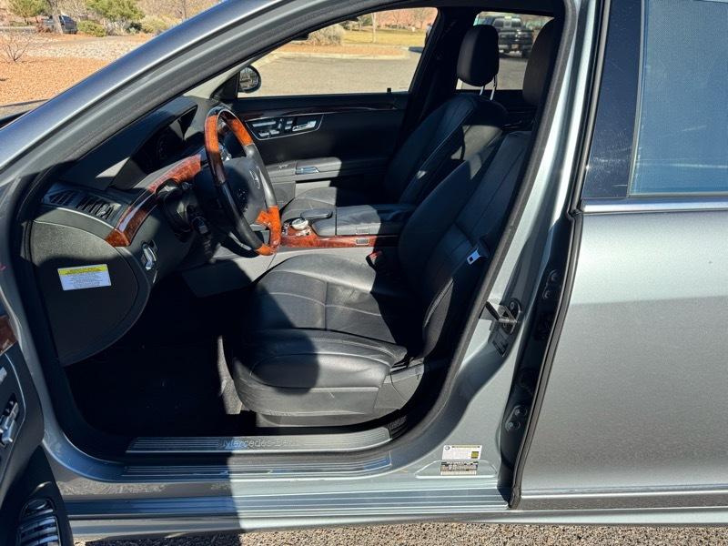 Mercedes-Benz S-Class 4dr Sdn 5.5L V8 RWD 2008