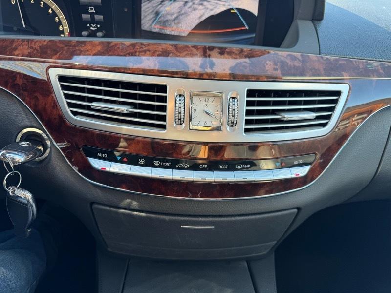 Mercedes-Benz S-Class 4dr Sdn 5.5L V8 RWD 2008