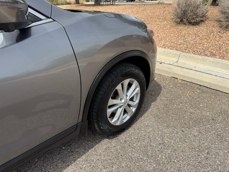 Nissan Rogue AWD 4dr SV 2016