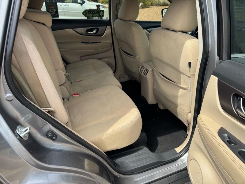 Nissan Rogue AWD 4dr SV 2016