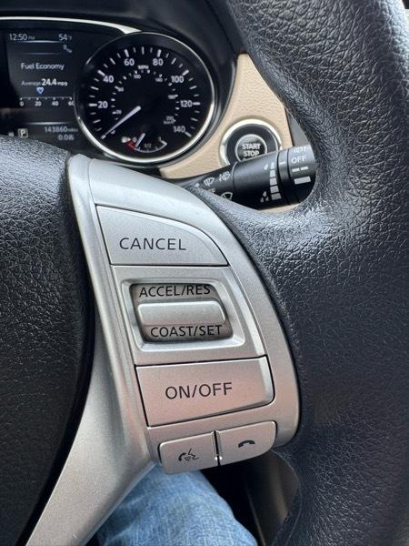 Nissan Rogue AWD 4dr SV 2016