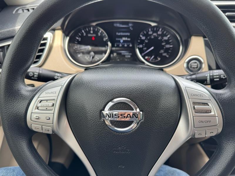 Nissan Rogue AWD 4dr SV 2016