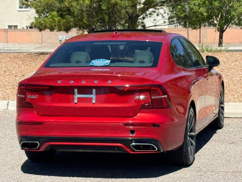 Volvo S60 B5 AWD Black Edition Momentum 2022