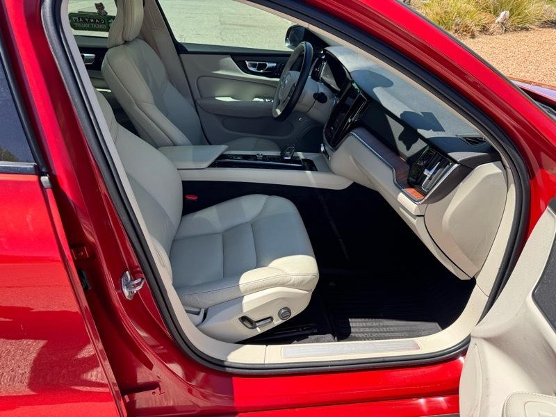 Volvo S60 B5 AWD Black Edition Momentum 2022