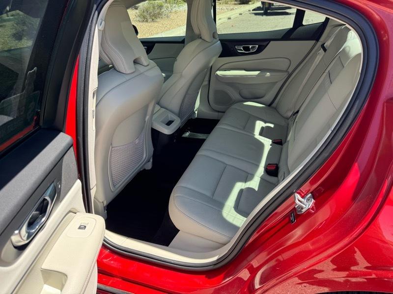 Volvo S60 B5 AWD Black Edition Momentum 2022