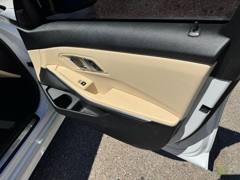 BMW 3 Series 330i Sedan 2019