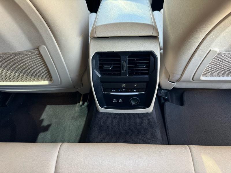 BMW 3 Series 330i Sedan 2019