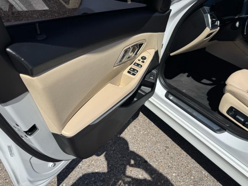 BMW 3 Series 330i Sedan 2019