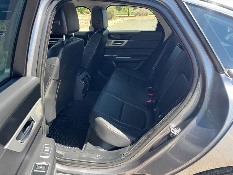 Jaguar XF 4dr Sdn 35t Premium RWD 2016