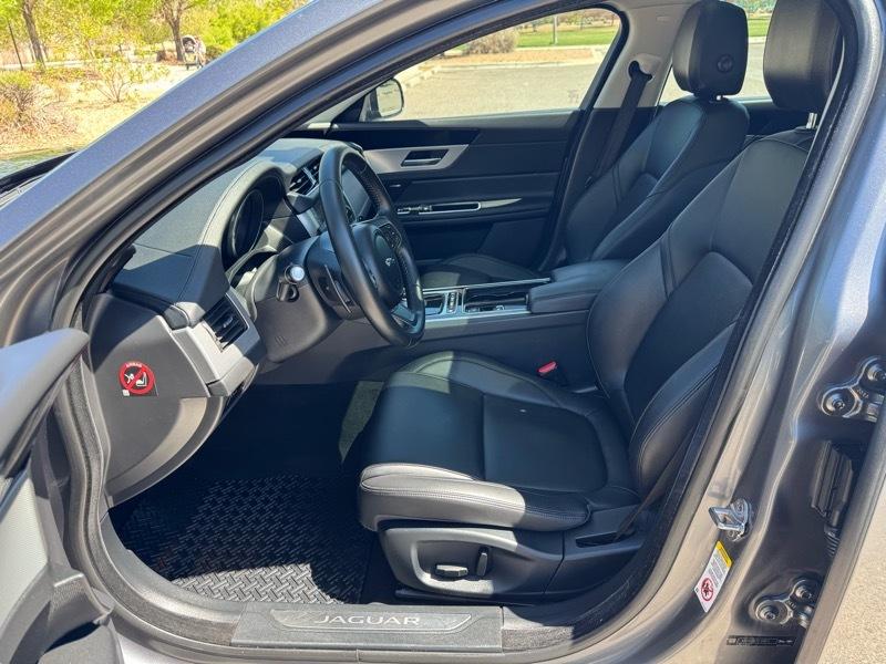 Jaguar XF 4dr Sdn 35t Premium RWD 2016