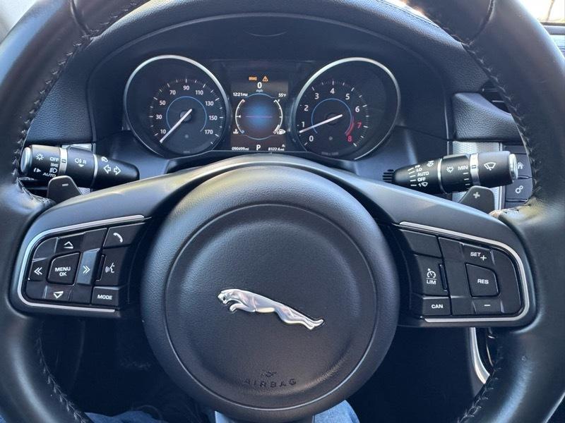 Jaguar XF 4dr Sdn 35t Premium RWD 2016