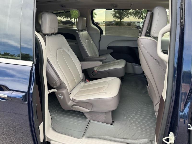 Chrysler Pacifica Touring L Plus FWD 2019