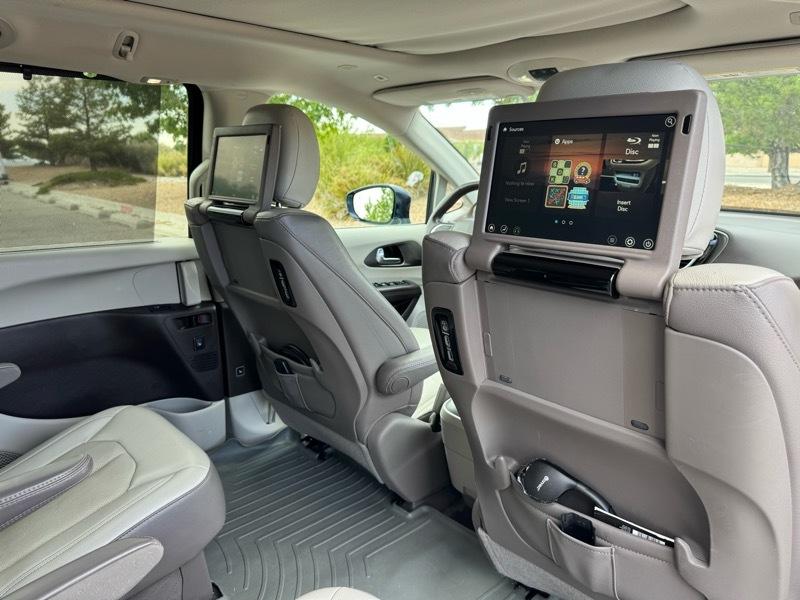 Chrysler Pacifica Touring L Plus FWD 2019