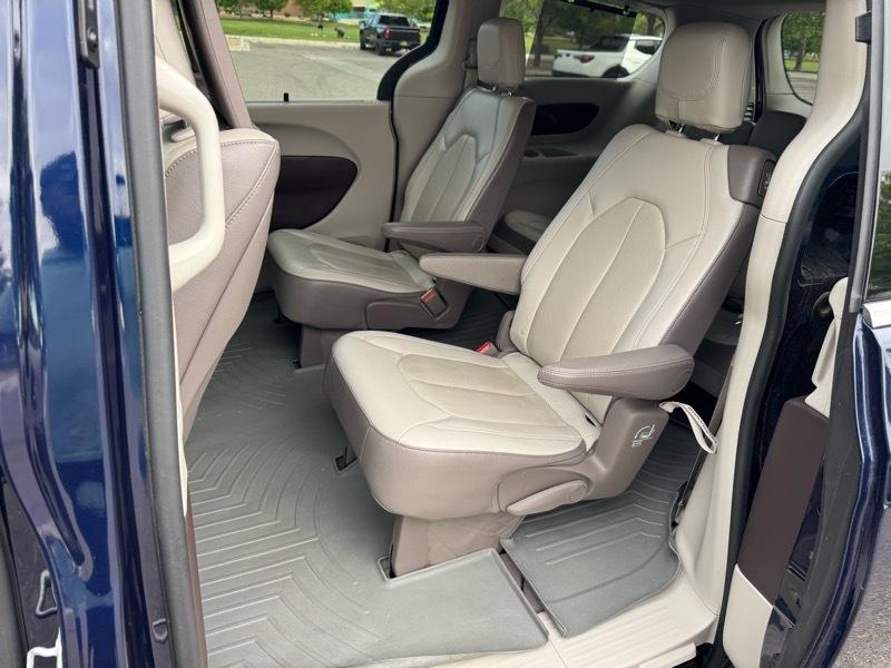 Chrysler Pacifica Touring L Plus FWD 2019