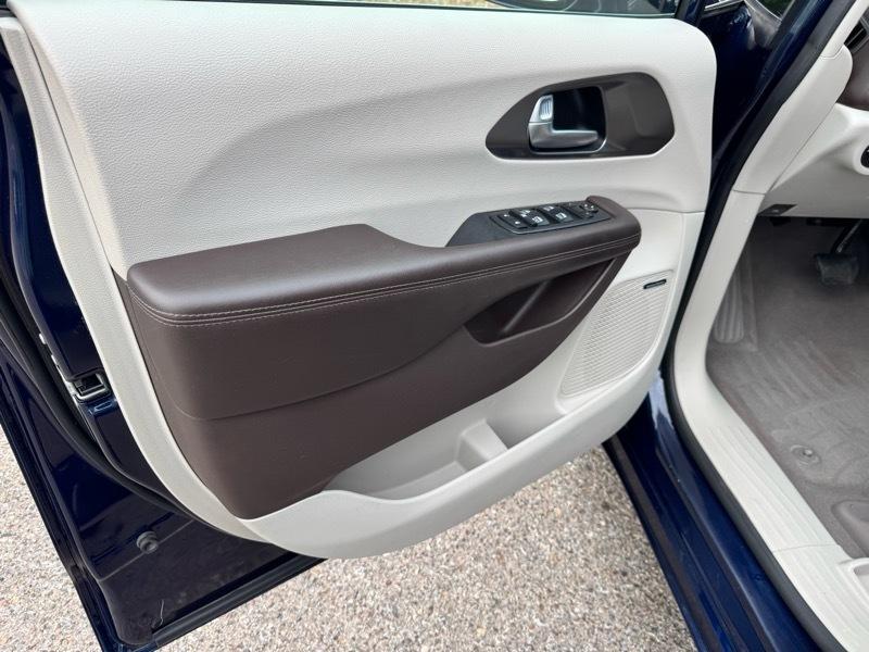 Chrysler Pacifica Touring L Plus FWD 2019