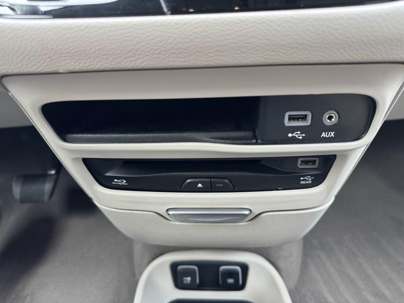 Chrysler Pacifica Touring L Plus FWD 2019