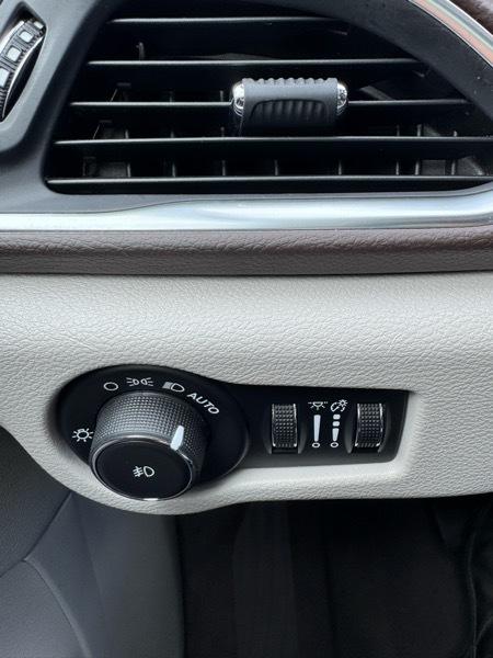 Chrysler Pacifica Touring L Plus FWD 2019
