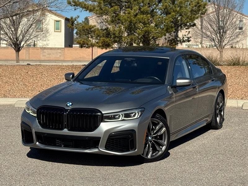 2022 BMW 7 Series M760i xDrive Sedan