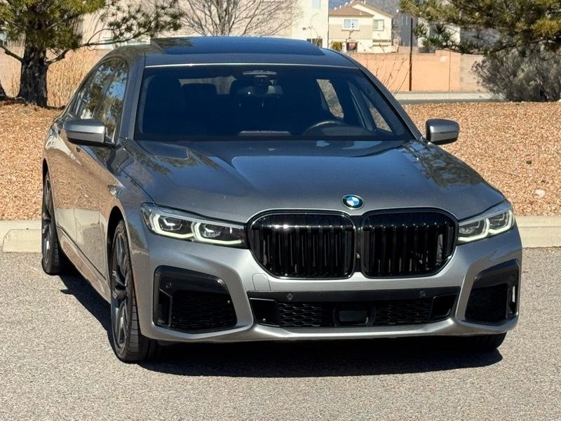 BMW 7 Series M760i xDrive Sedan 2022