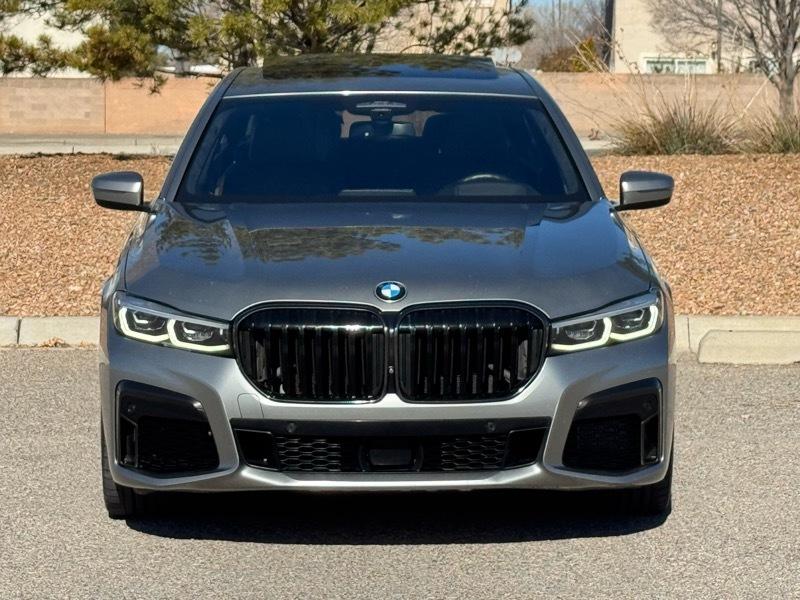 BMW 7 Series M760i xDrive Sedan 2022