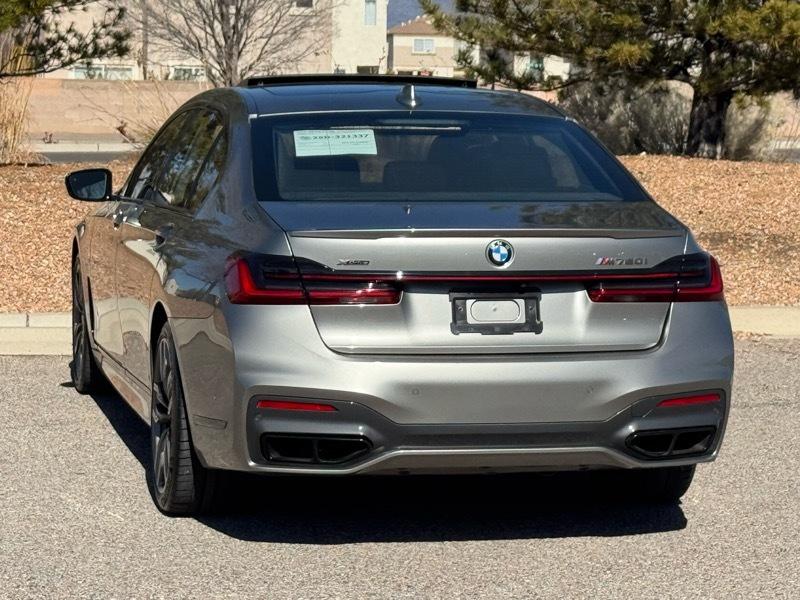 BMW 7 Series M760i xDrive Sedan 2022