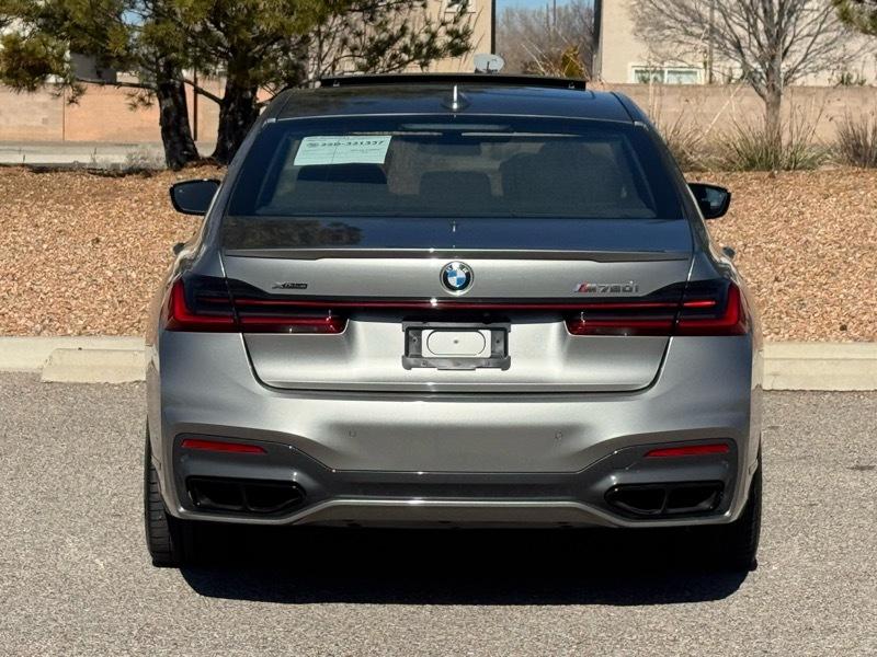 BMW 7 Series M760i xDrive Sedan 2022