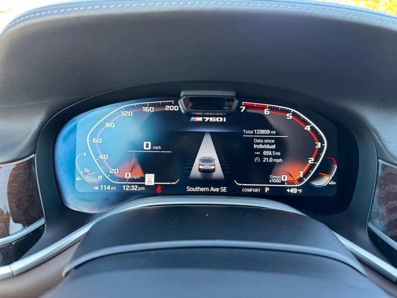 BMW 7 Series M760i xDrive Sedan 2022