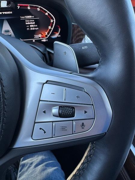 BMW 7 Series M760i xDrive Sedan 2022