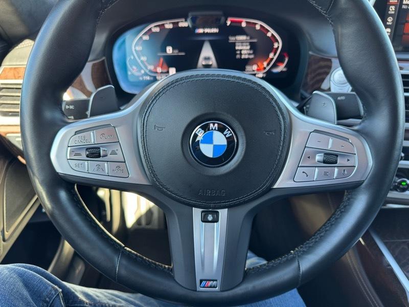 BMW 7 Series M760i xDrive Sedan 2022