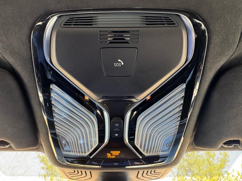 BMW 7 Series M760i xDrive Sedan 2022