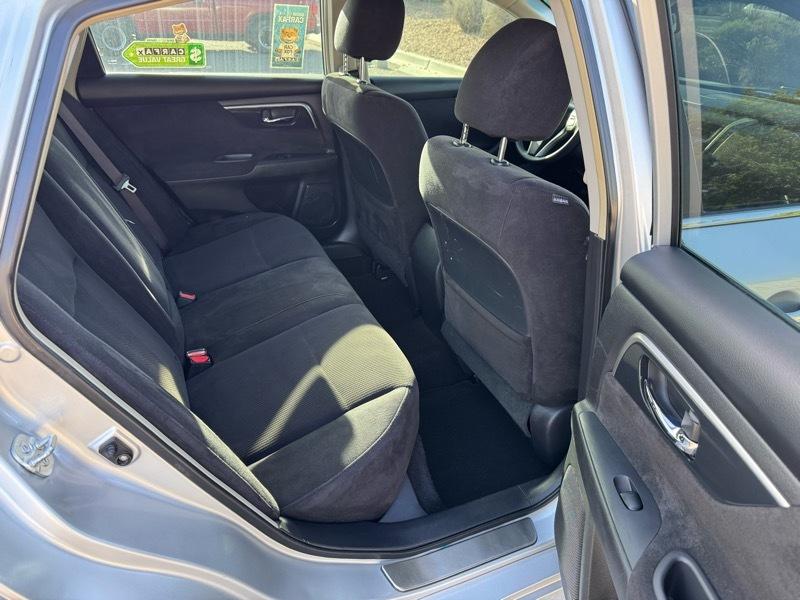 Nissan Altima 4dr Sdn I4 2.5 S 2013