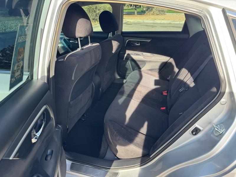 Nissan Altima 4dr Sdn I4 2.5 S 2013