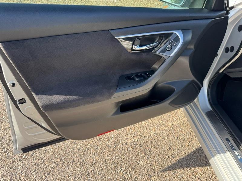 Nissan Altima 4dr Sdn I4 2.5 S 2013