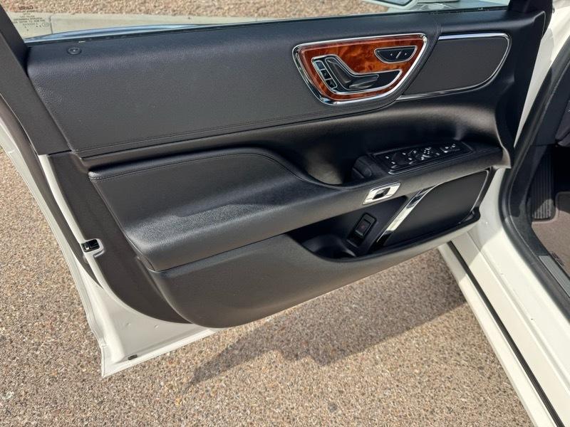 Lincoln Continental Standard FWD 2020