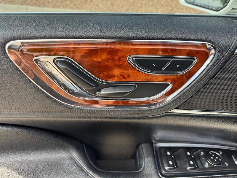 Lincoln Continental Standard FWD 2020